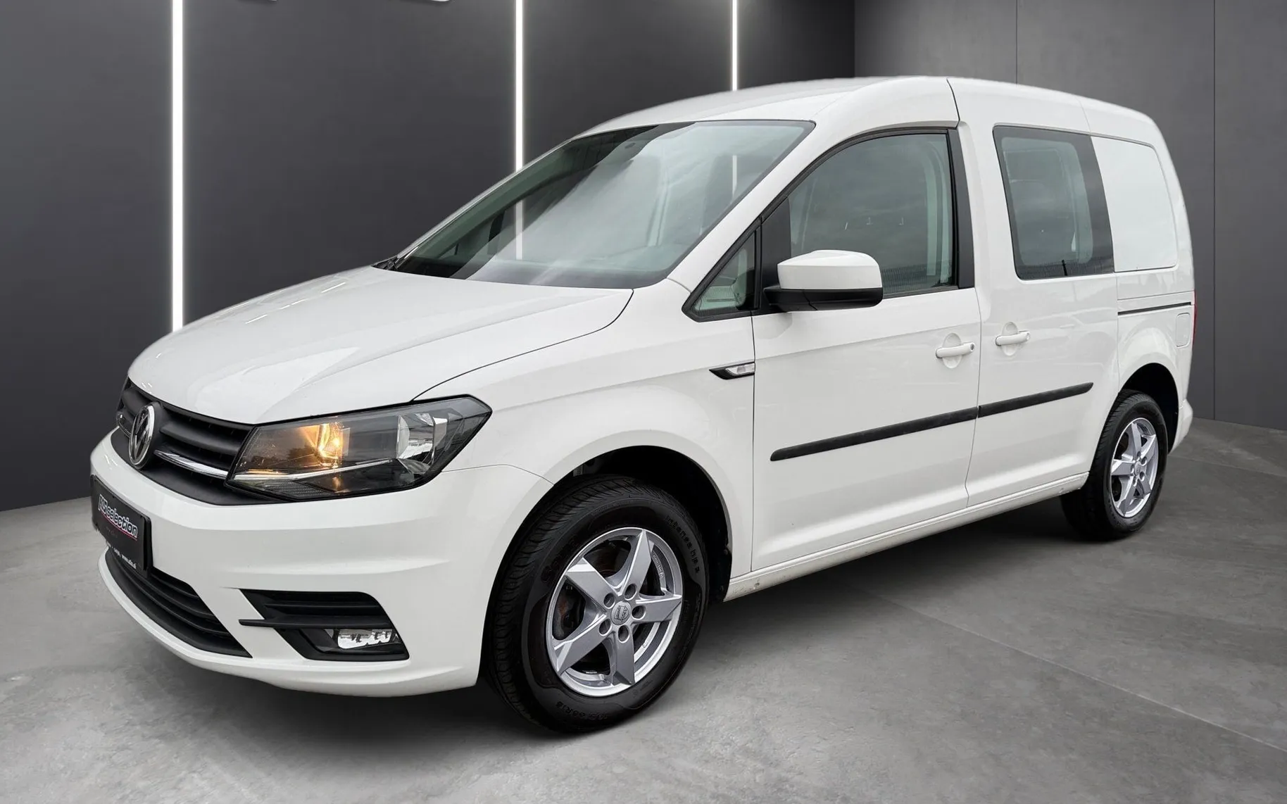 Zunanja slika - Volkswagen Caddy - 4 Business Trendline 2.0 TDI - 1