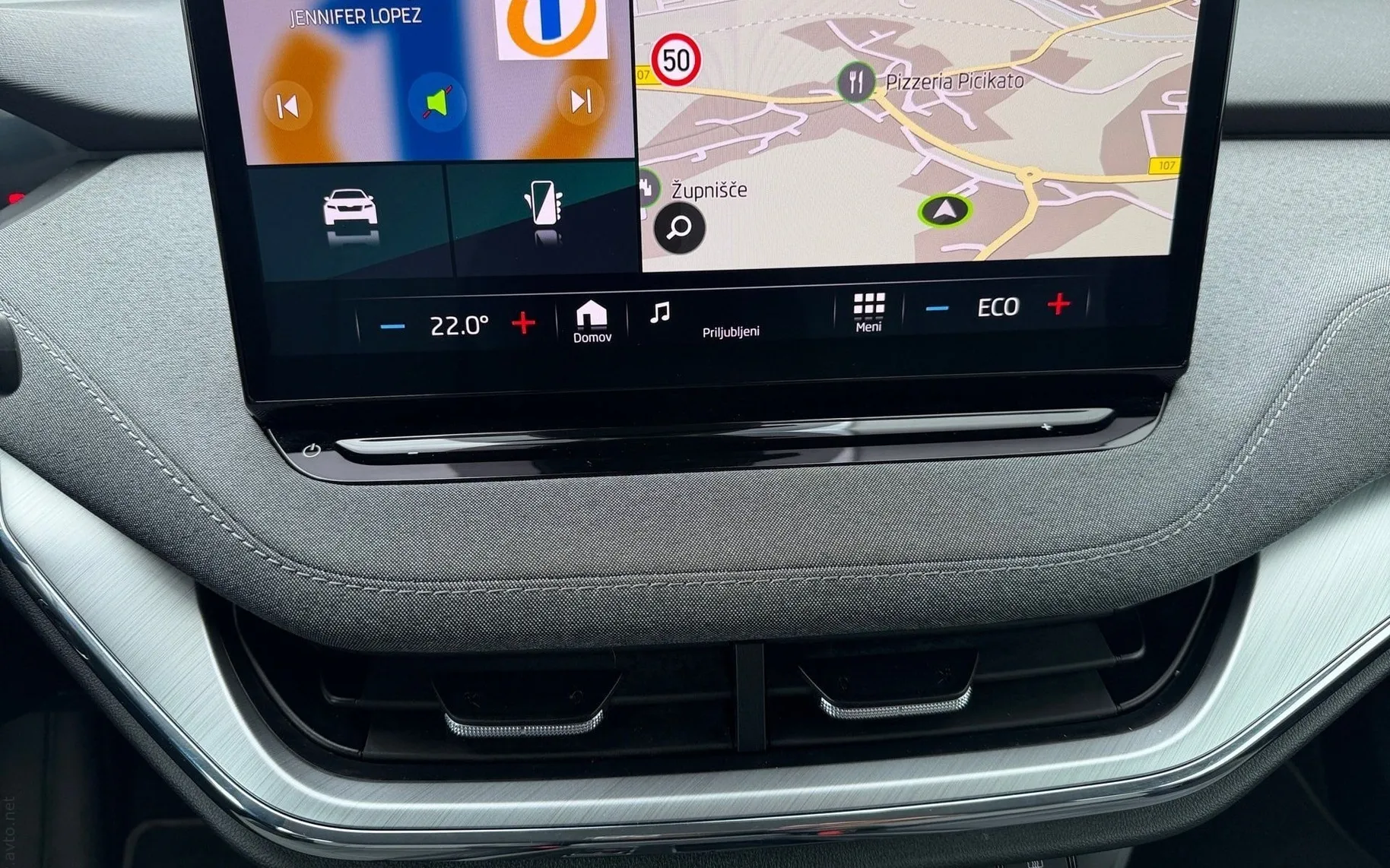 Notranja slika - Škoda Enyaq IV - Selection 50-18 COL ALU Lane assist Kamera PDC... - 9