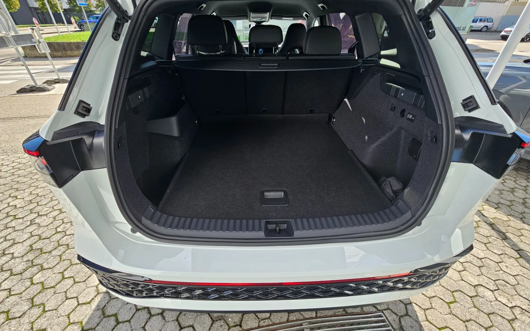 Zunanja slika - Volkswagen Tayron - 2.0 TDI 4Joy DSG - 6