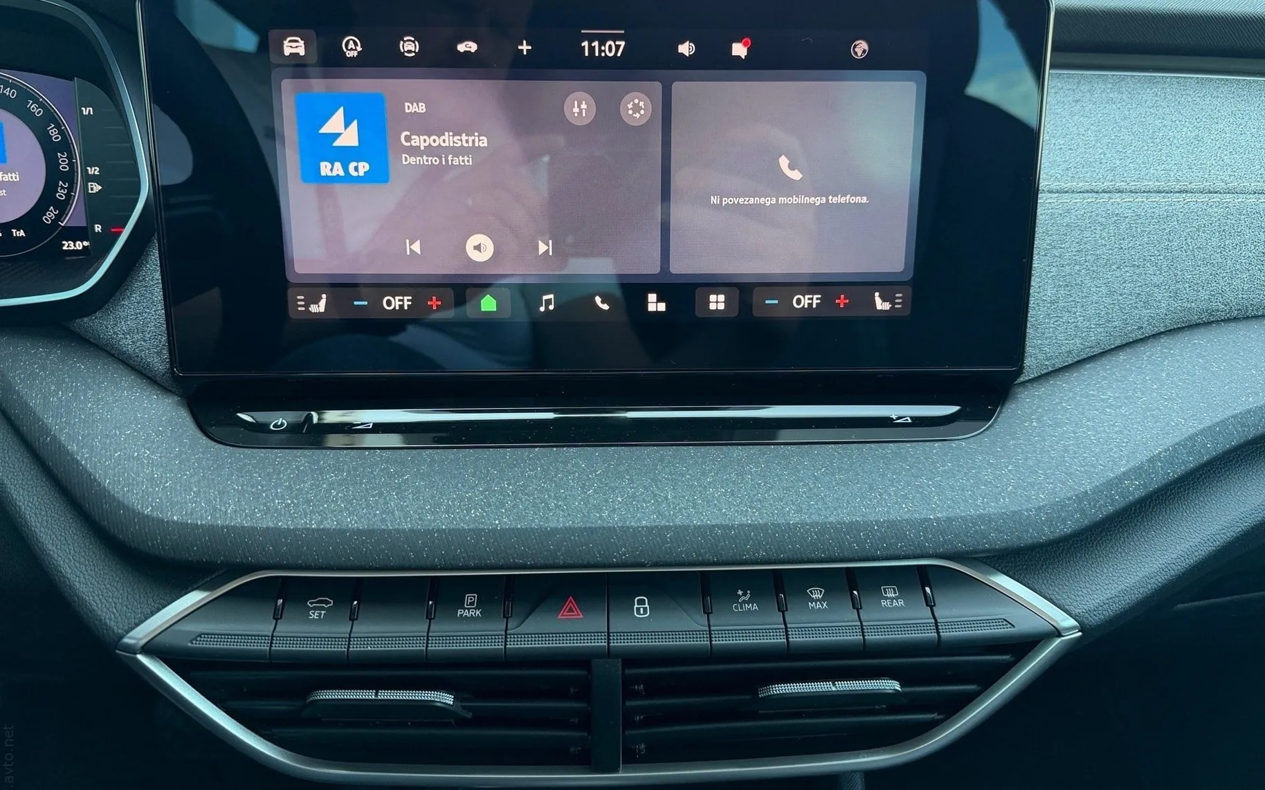 Notranja slika - Škoda Octavia - Combi 2.0 TDI Family DSG... - 8