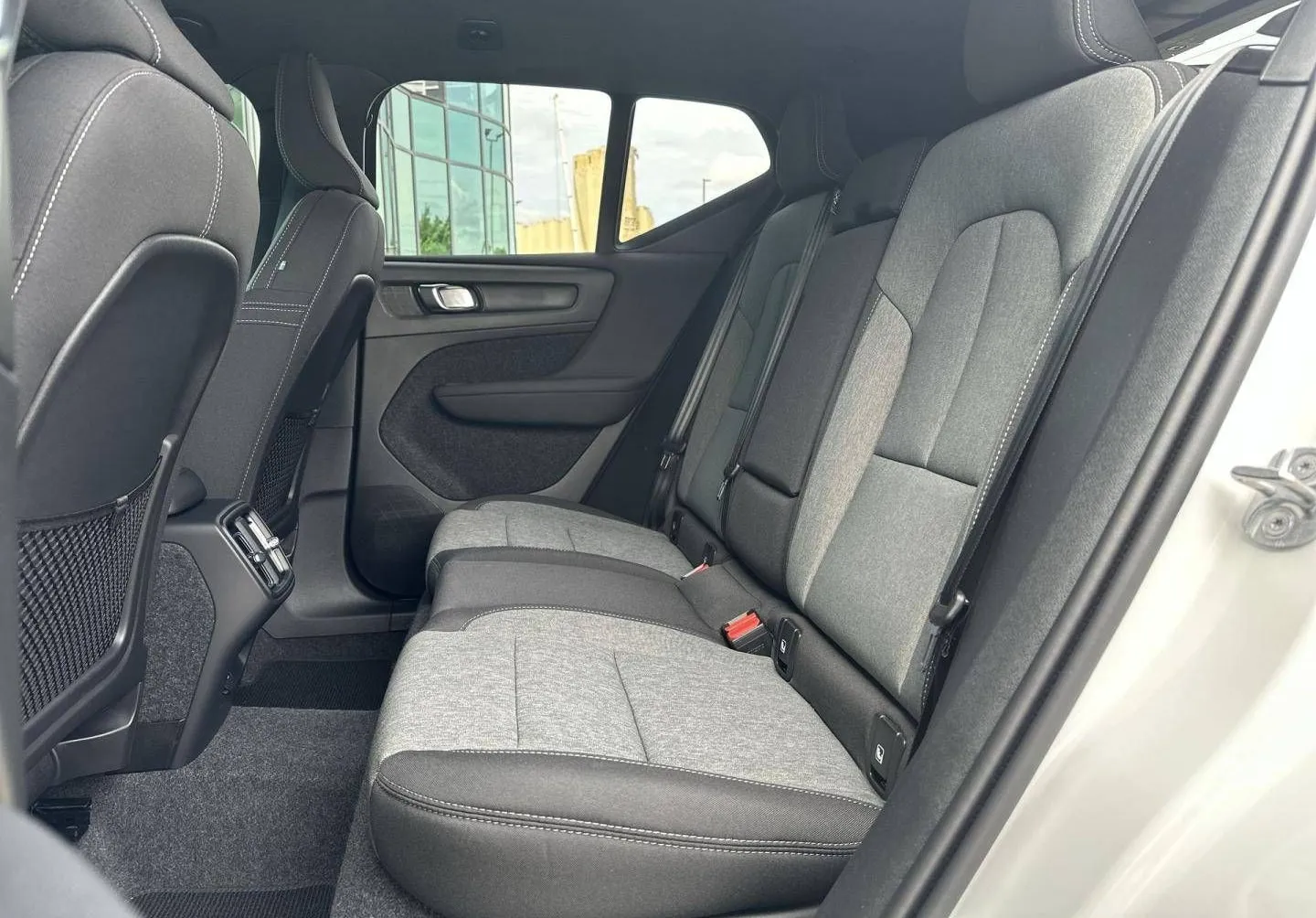 Notranja slika - Volvo XC40 - B3P Plus Dark Avt. - 11