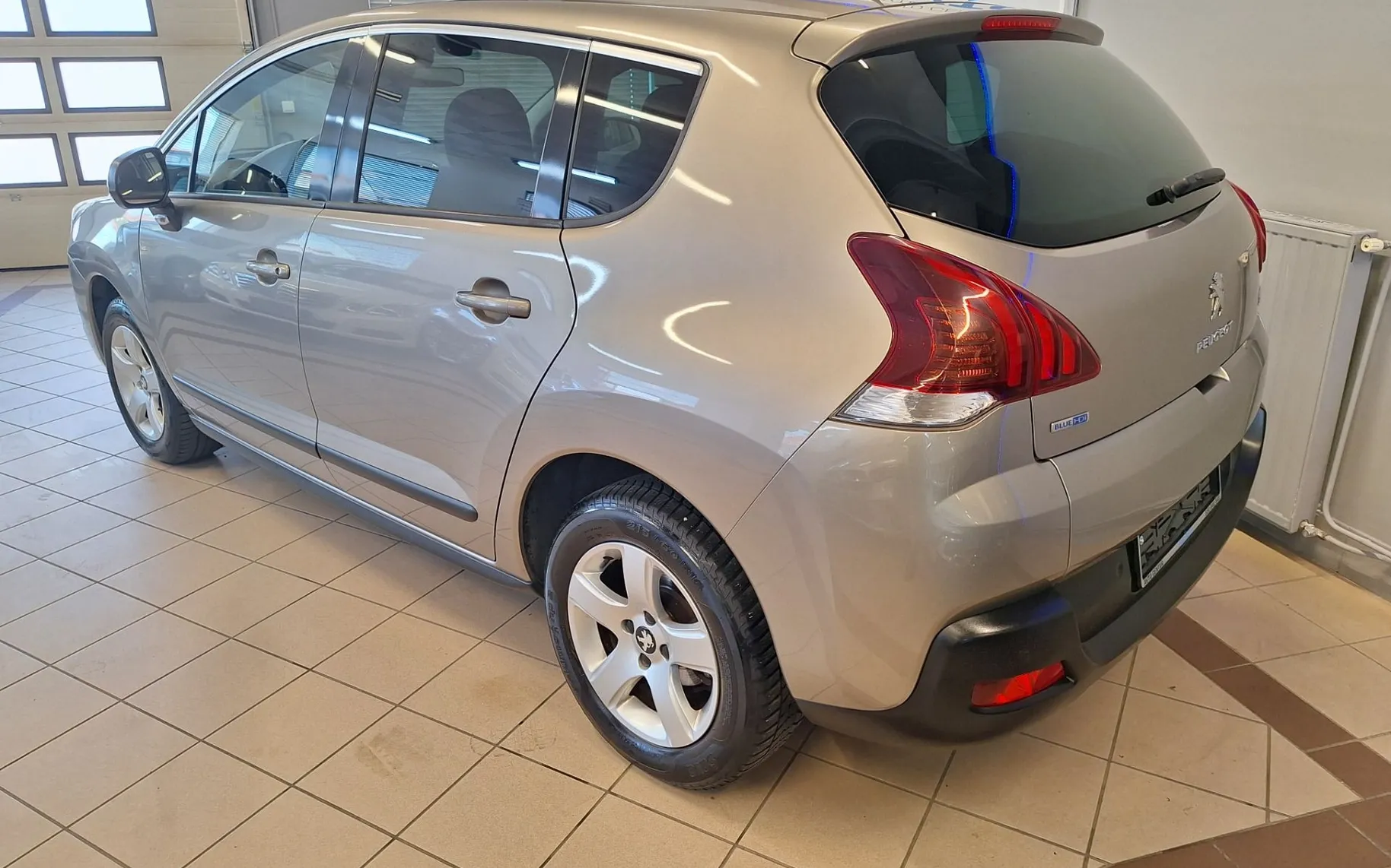 Zunanja slika - Peugeot 3008 - ACTIVE 1.6 BlueHDi 120 avtomatik KREDIT BREZ POL - 5