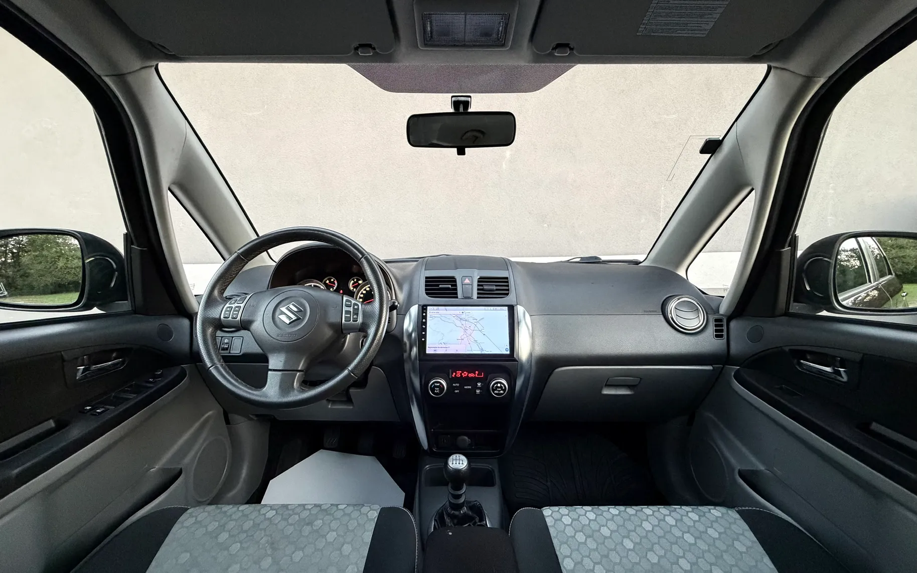 Zunanja slika - Suzuki SX4 - 4x4 2.0 DELUXE 1.LASTNIK MULTIMED. GRETJE SED ACC. - 14