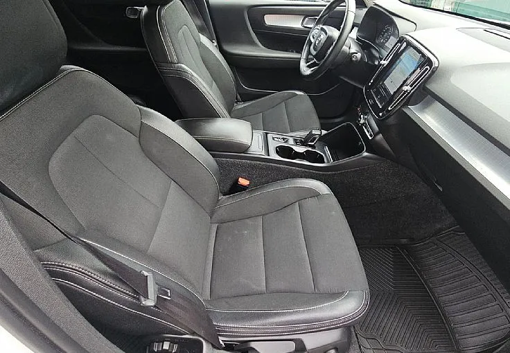 Zunanja slika - Volvo XC40 - 2.0 TD AWD 150ks °FULL-LED° °AUTOMATIC° °KAMERA° - 9