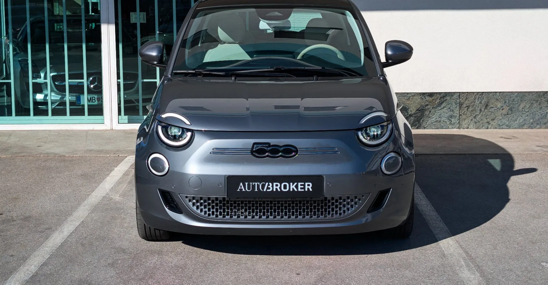 Zunanja slika - Fiat 500 - e 42 kWh Garancija do 2028 Panorama tempomat LED - 2