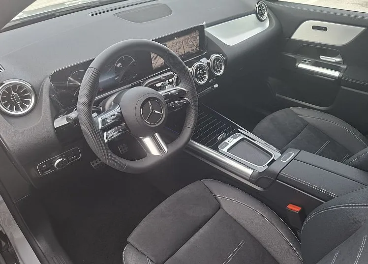 Zunanja slika - Mercedes-Benz GLA-Razred - 180 AMG EDITION - 7