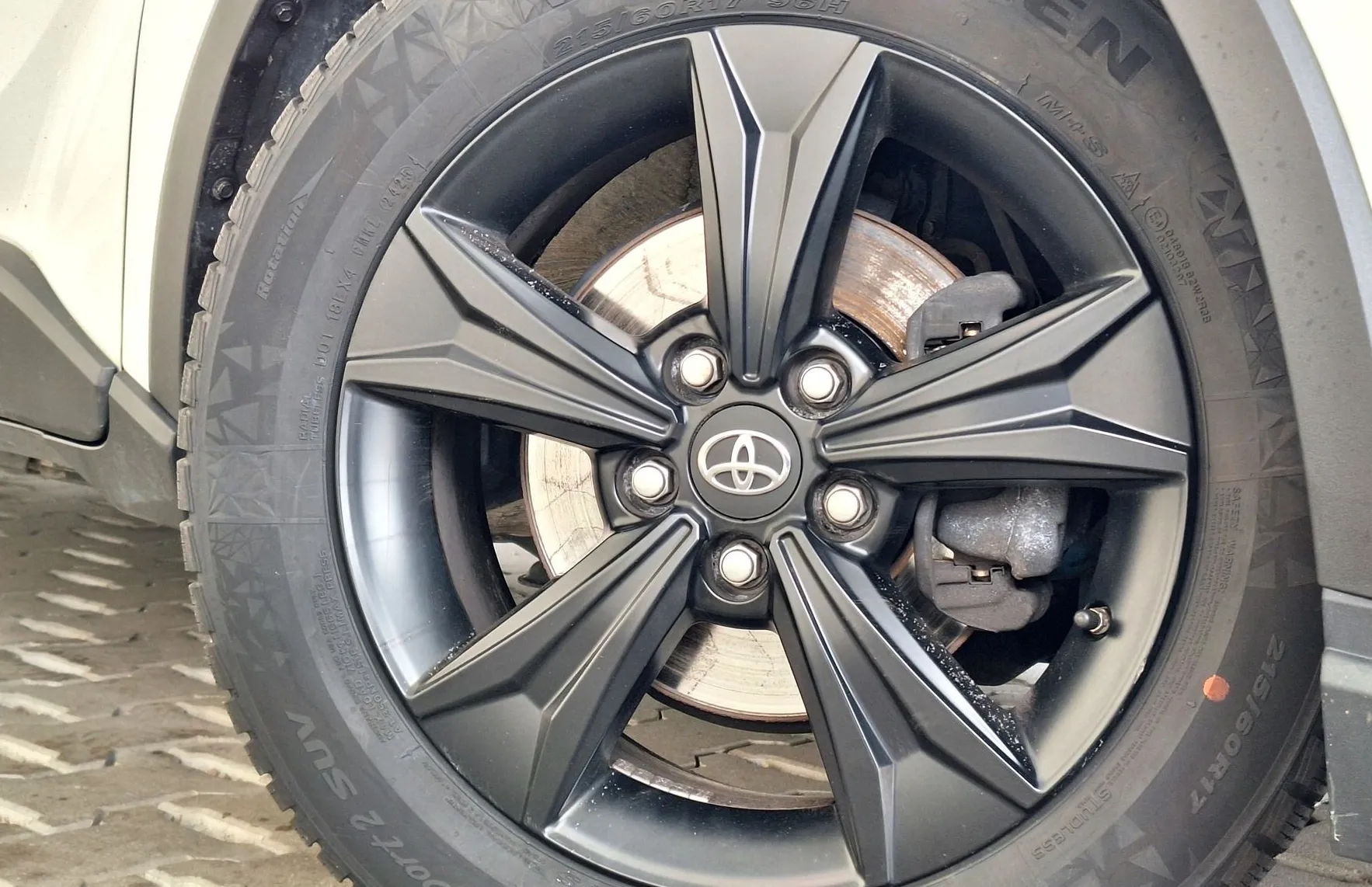 Zunanja slika - Toyota C-HR - 1.8 Hybrid C-ENTER Smart E-CVT•VL.KLJUKA•KAMERA• - 10