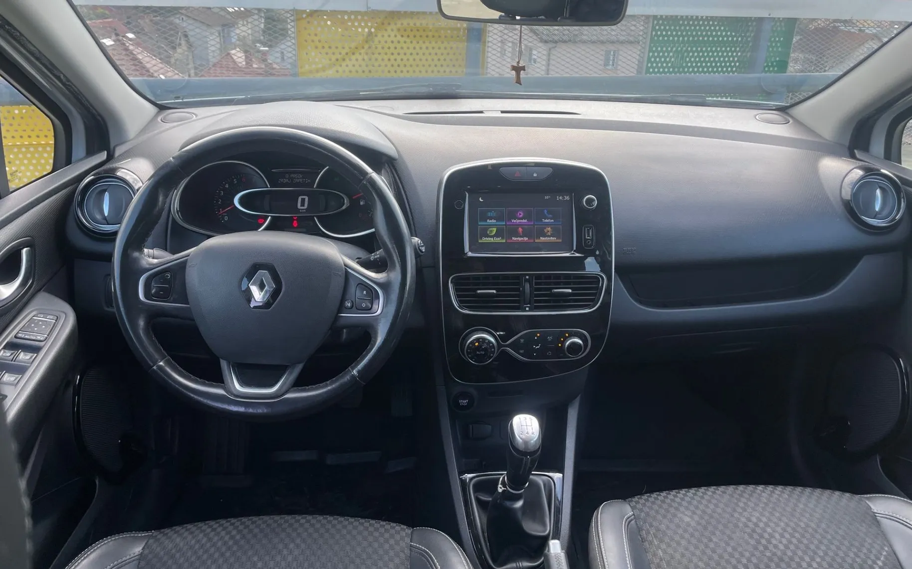 Zunanja slika - Renault Clio - Intens 1.2 16v 2XPDC.LED.DELNO USNJE. - 11