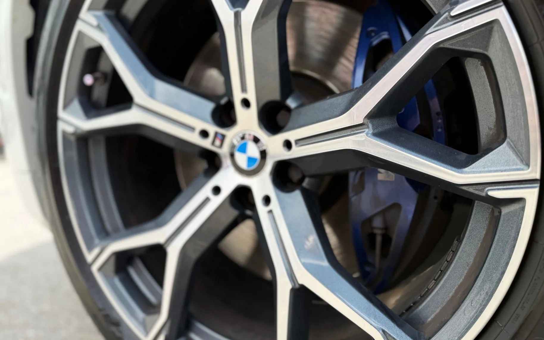 Zunanja slika - BMW X5 - serija : xDrive30d M-SPORT SLO FULL LED ZRAČNO ACC ALU21 - 11