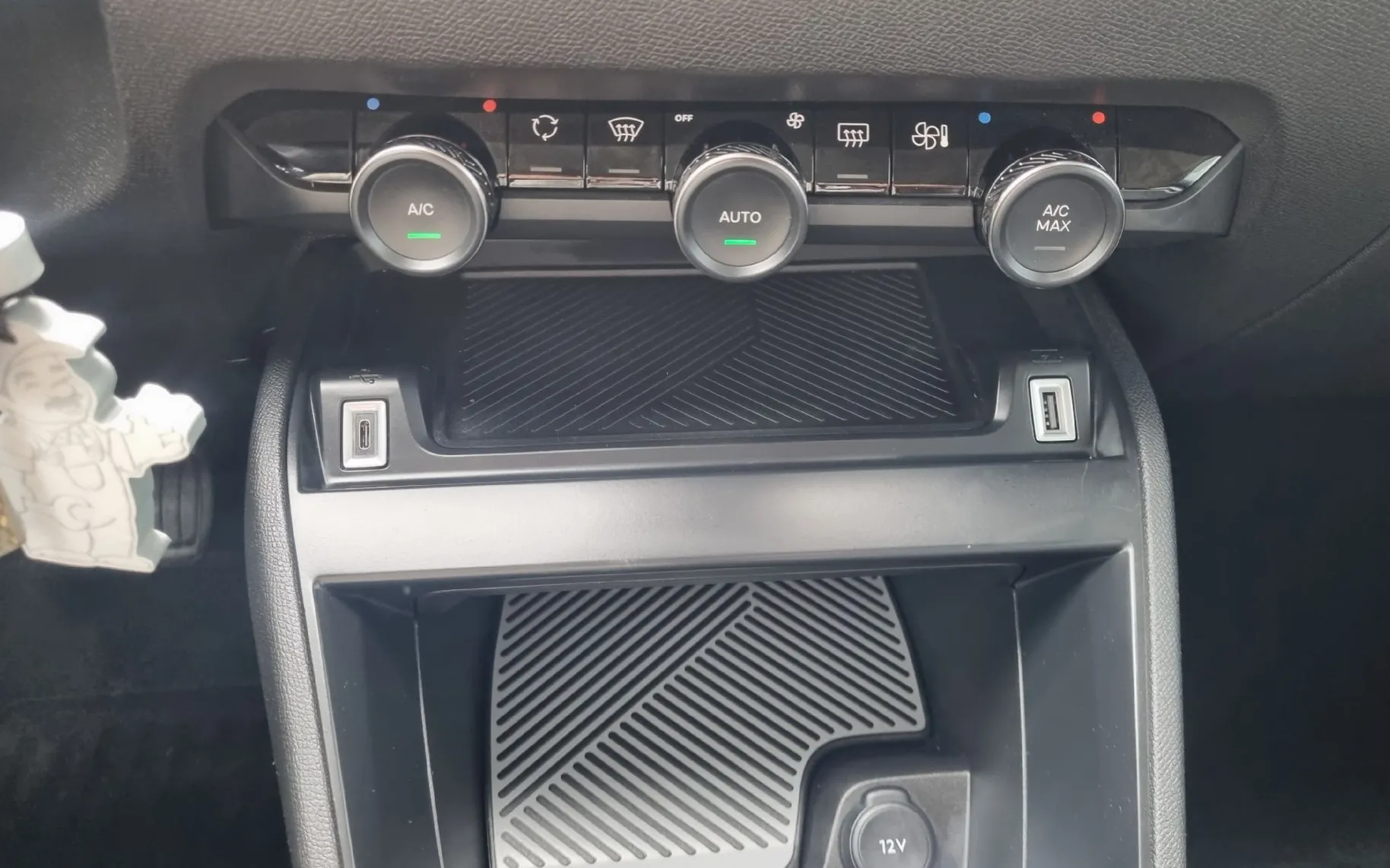 Zunanja slika - Citroën C4 - 1.2 PureTech 100 You  - SAMO 19.857KM - ODLIČEN - 15