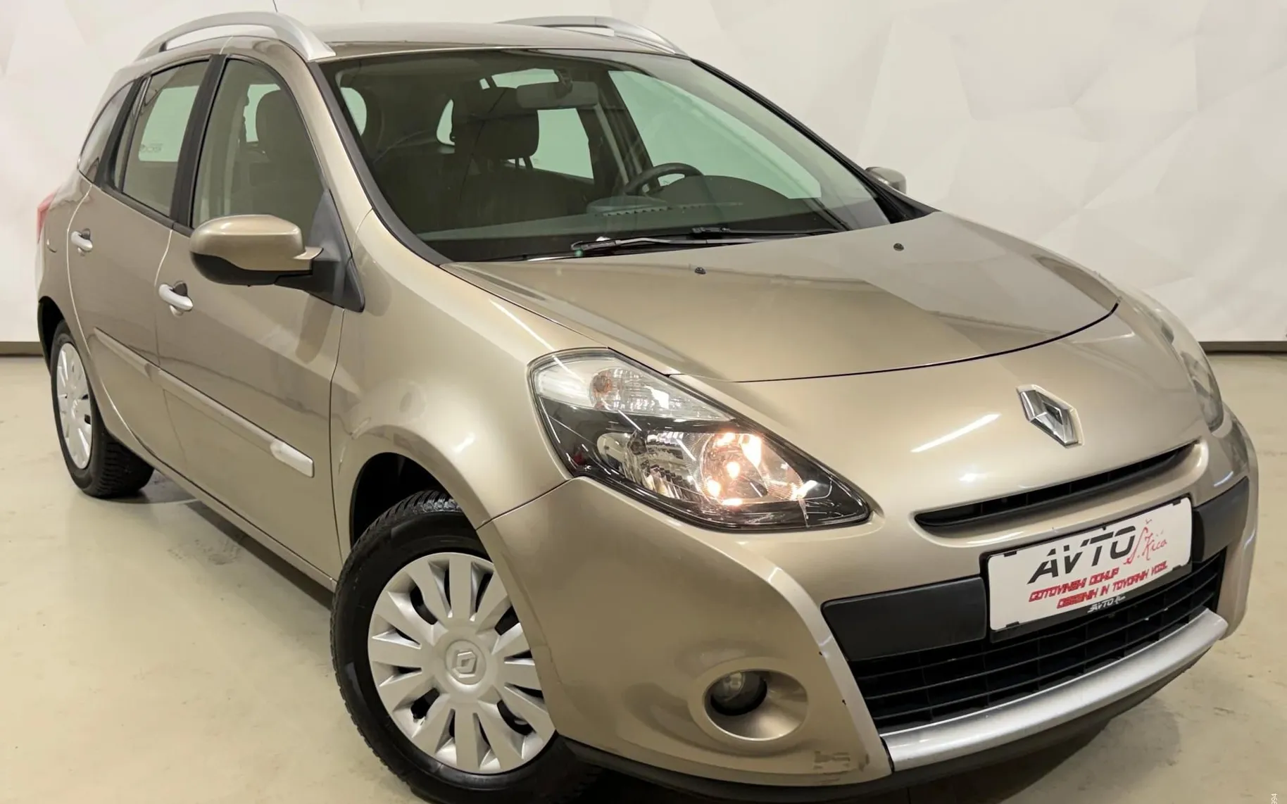 Zunanja slika - Renault Clio - Grandtour 1.5 dCi-TEMPOMAT-KLIMA-TRAJNIK - 2