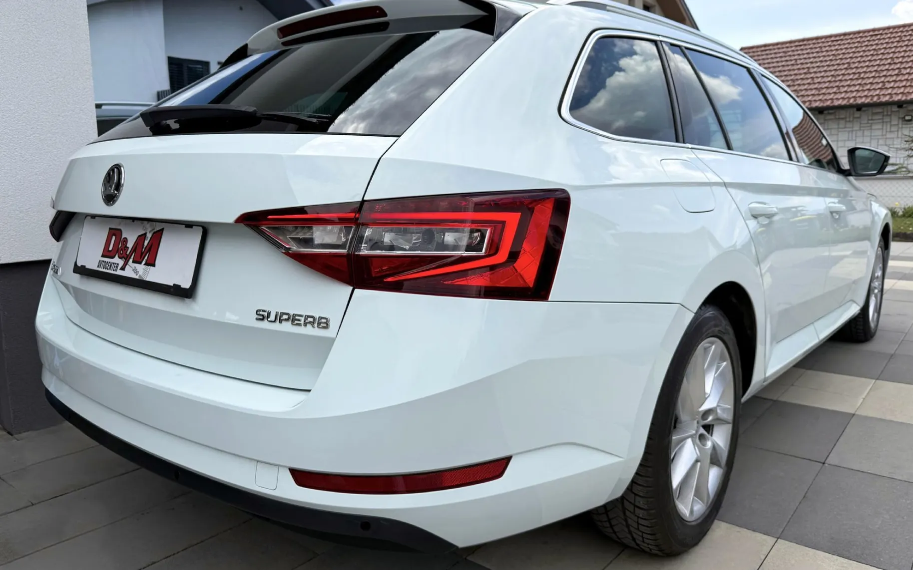 Zunanja slika - Škoda Superb - 2.0 TDI Active Combi DSG|LED|NAVI|MEMORY|17COL - 3