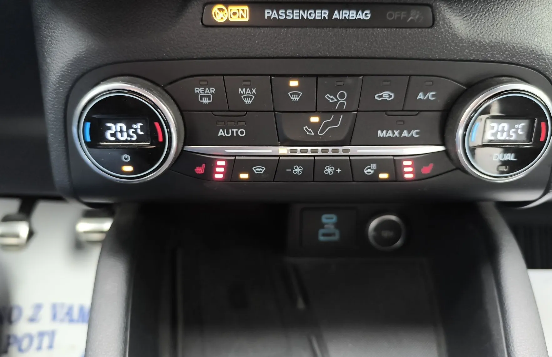 Zunanja slika - Ford Kuga - ST-LINE 1.5 EcoBlue 120PS-SLO-2.LAST-VELIK SERVIS - 17