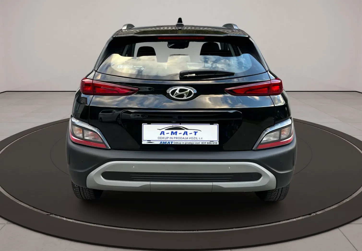 Zunanja slika - Hyundai Kona - 1.6 CRDI 136 MHEV od 1 lastnika 1 letna garancija - 4