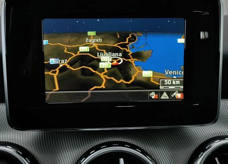 Zunanja slika - Mercedes-Benz GLA-Razred - 200-156KM-2XAMG-LINE-KAMERA-NAVI-GRET-SED-80.000KM - 14