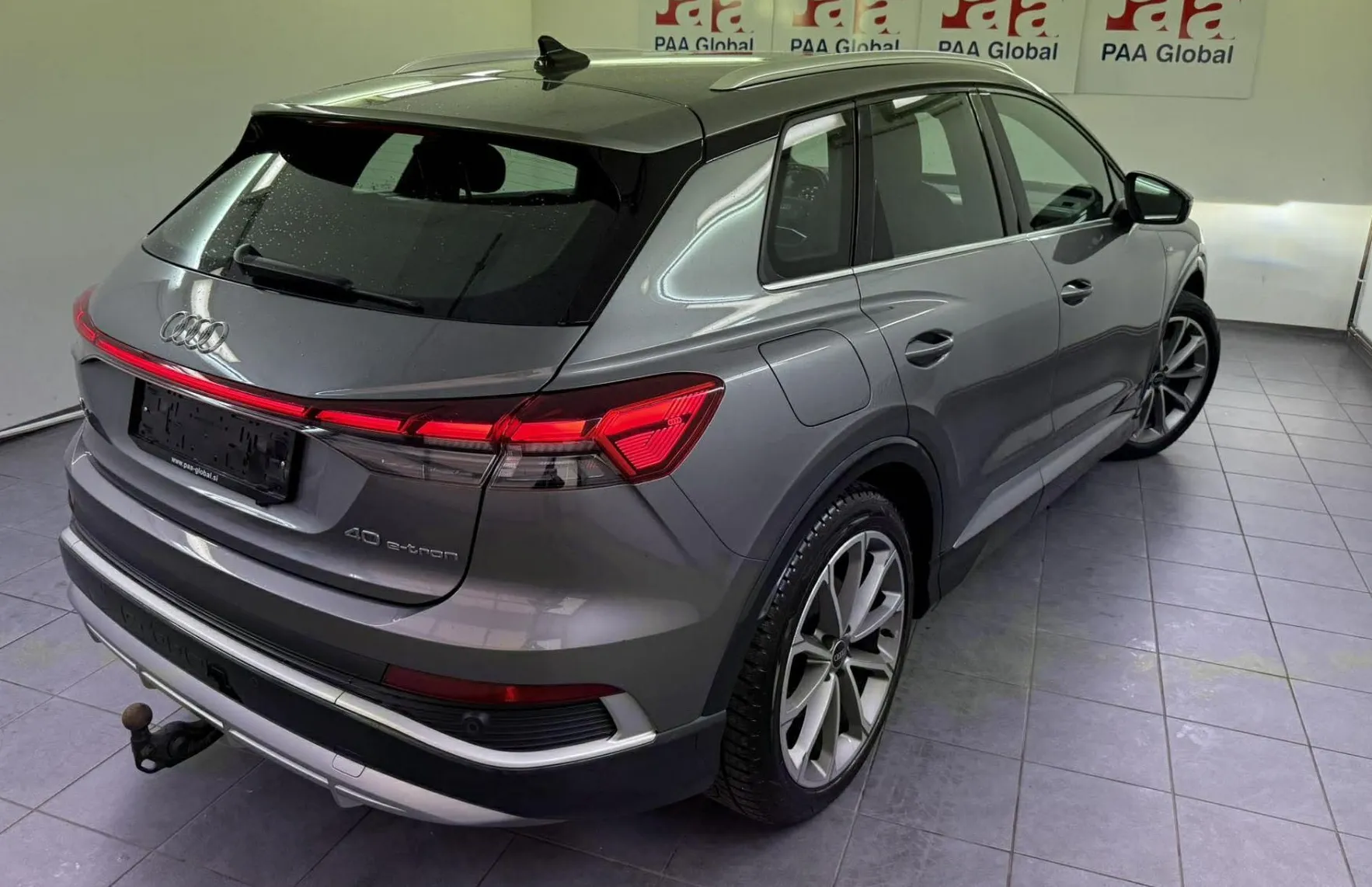 Zunanja slika - Audi Q4 - e-tron  40 e-tron.S line.LUKSENBURG.ACC.KAMER.LED - 4