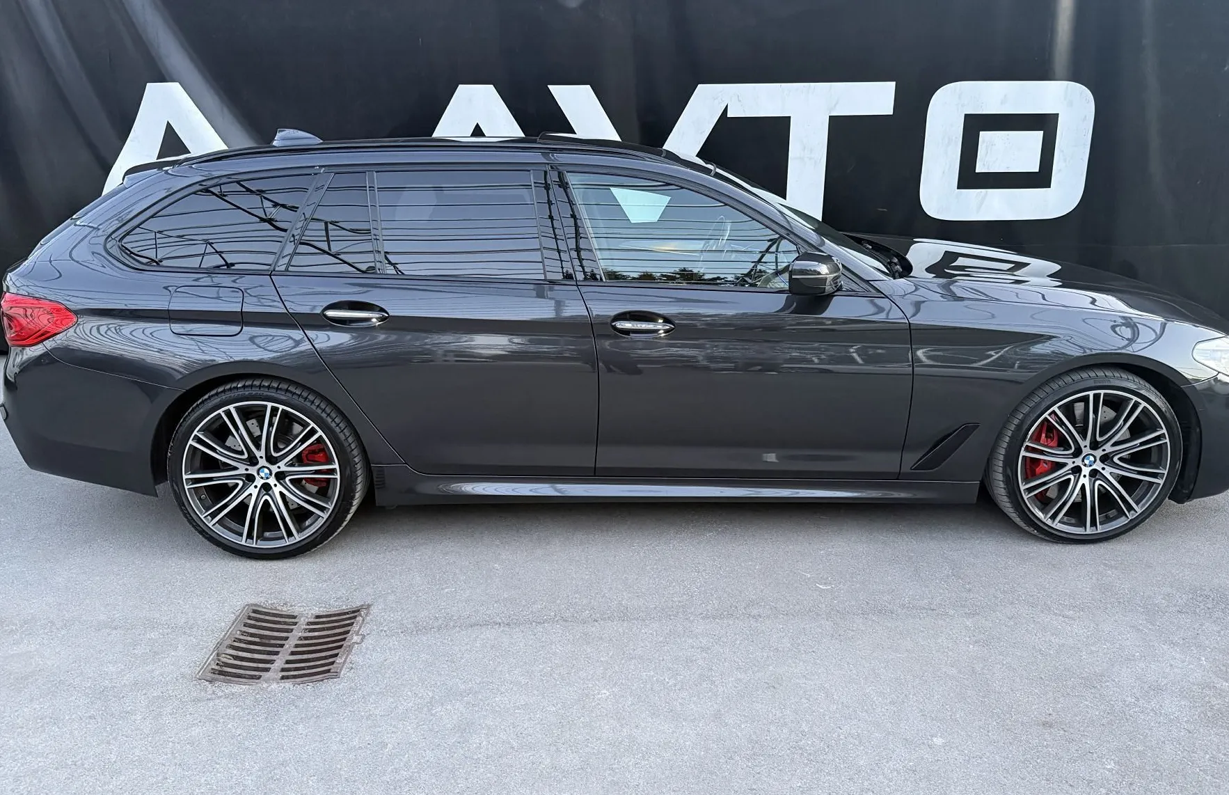 Zunanja slika - BMW Serija 5 - Touring: 530d xDrive Touring Avt. - 3