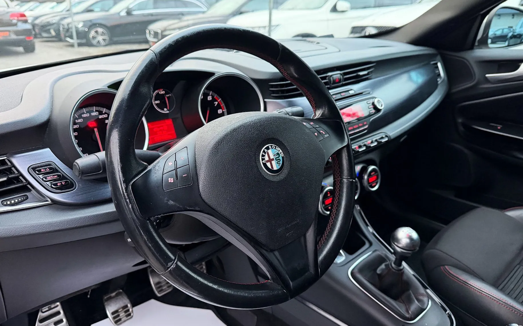 Zunanja slika - Alfa Romeo Giulietta - 1.4 TB 16v Distinctive Sport 3 SLO.VOZILO LED A17 - 19