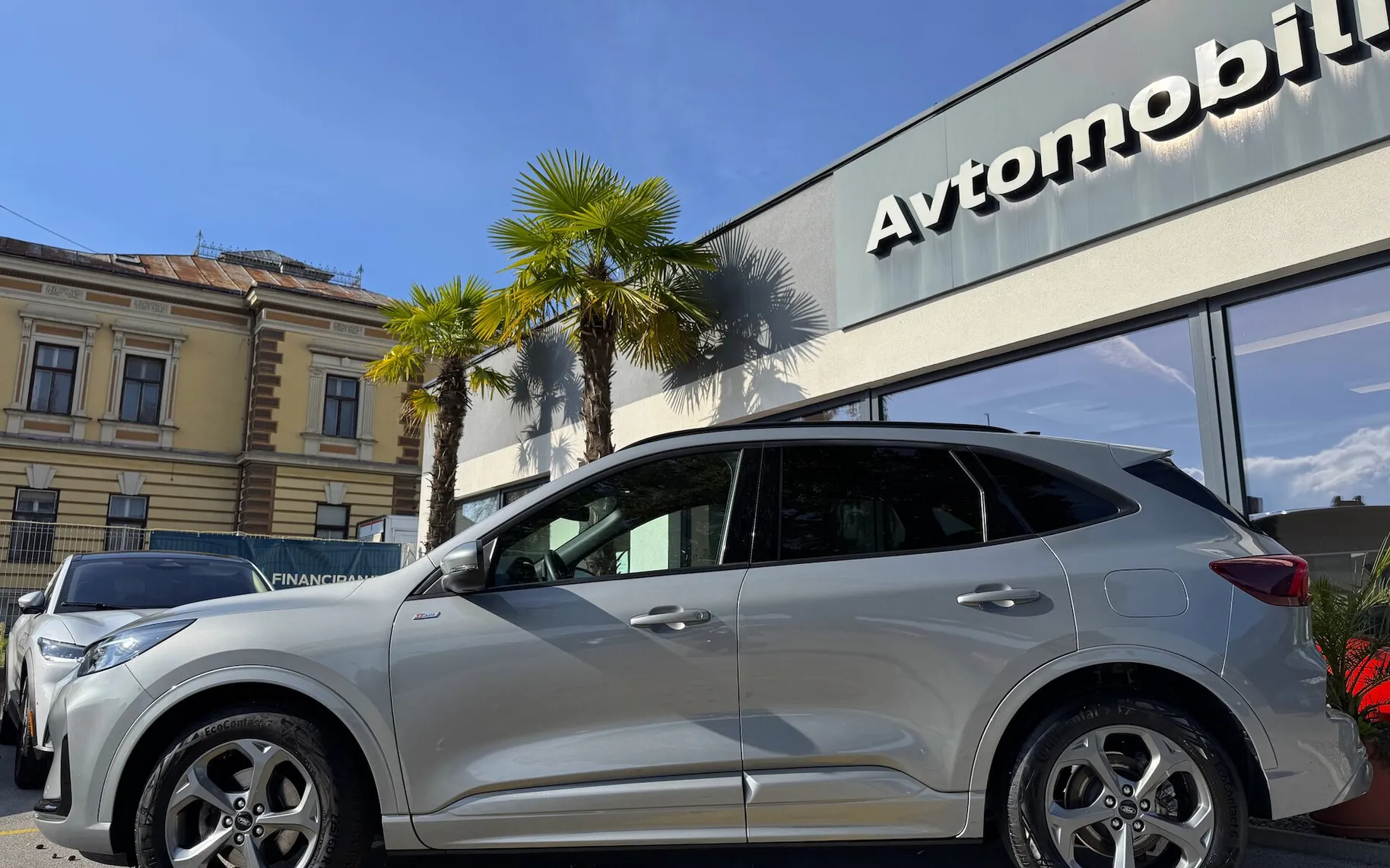 Zunanja slika - Ford Kuga - 1.5 EcoBoost ST-LINE AVT 186KM SLO 1.LAST FULL LED - 4
