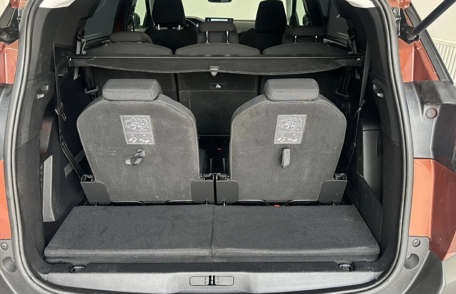 Zunanja slika - Peugeot 5008 - 1.5HDI 96KW.KAMERA.LED.NAVI.AUT.7.SEDEŽ128.000 KM - 20