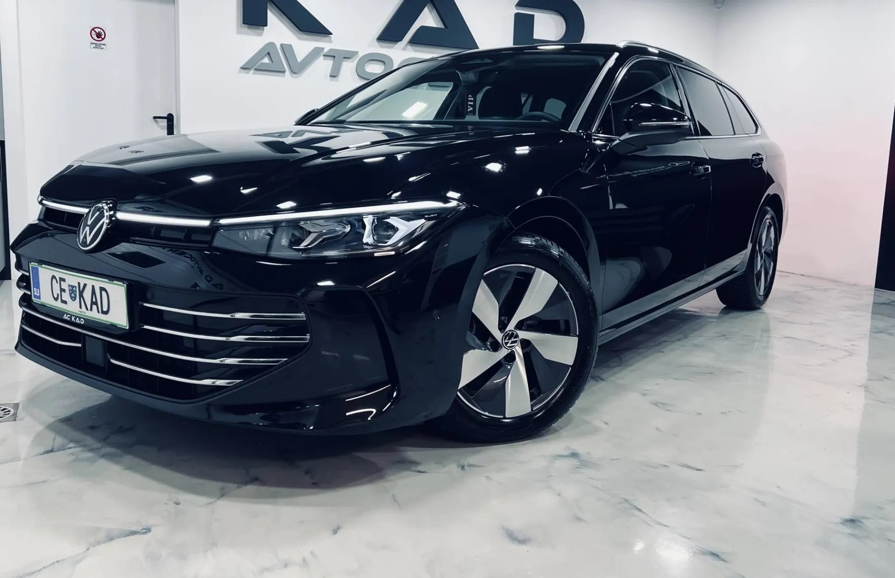 Zunanja slika - VW Passat - Variant 2.0 TDI  Elegance avt.-360 KAM-GRET SED-VOLANA-A - 1