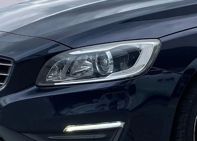 Zunanja slika - Volvo S60 - D2 Summum + WiFi + Navi  + Xenon - 25
