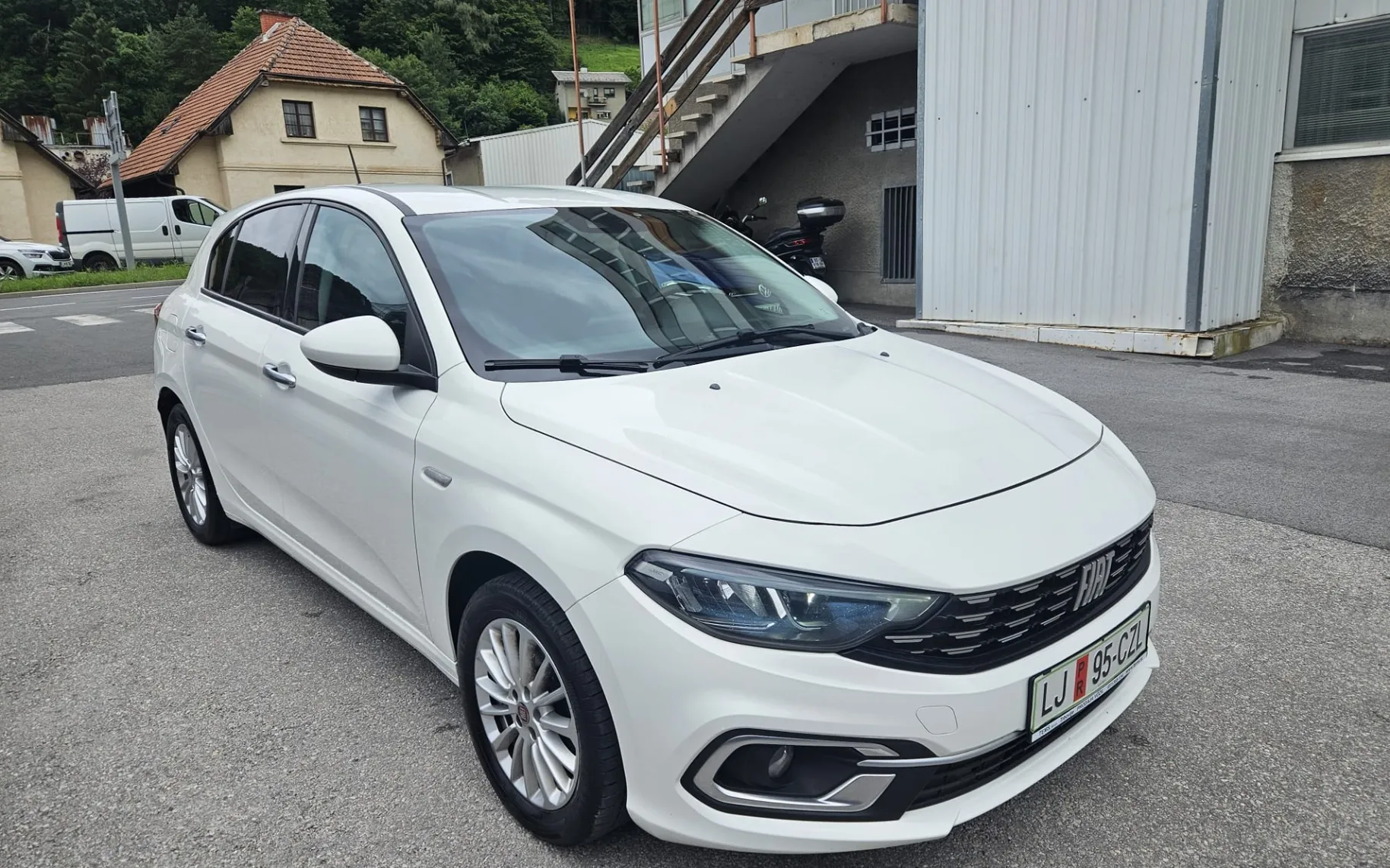 Zunanja slika - Fiat Tipo - 1,6 Multijet - Life Plus - 3