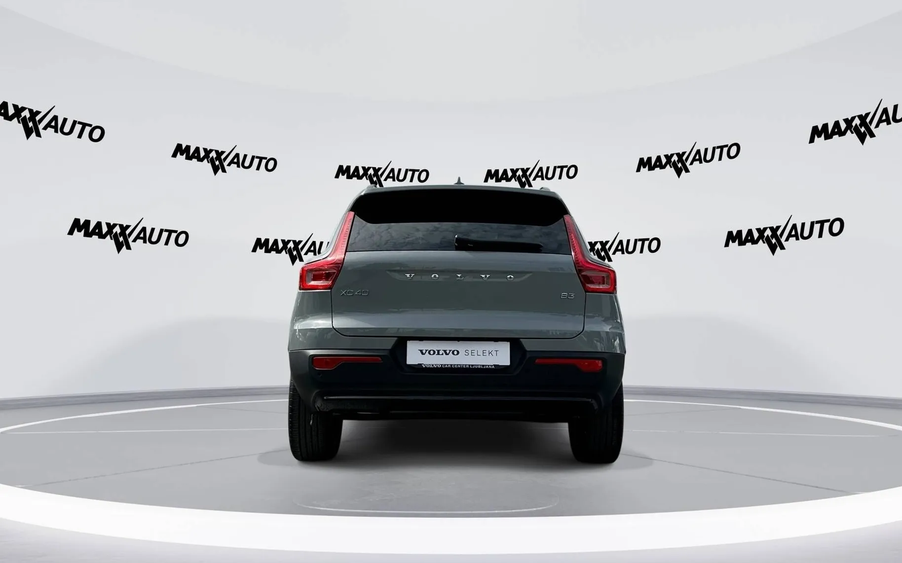 Zunanja slika - Volvo XC40 - B3P Plus Dark Avt - 6