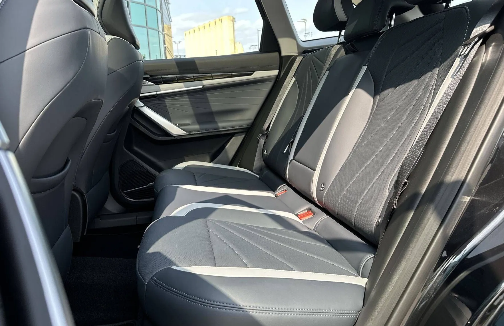 Zunanja slika - Geely StarRay - 2.0 8A T AWD GF - 11