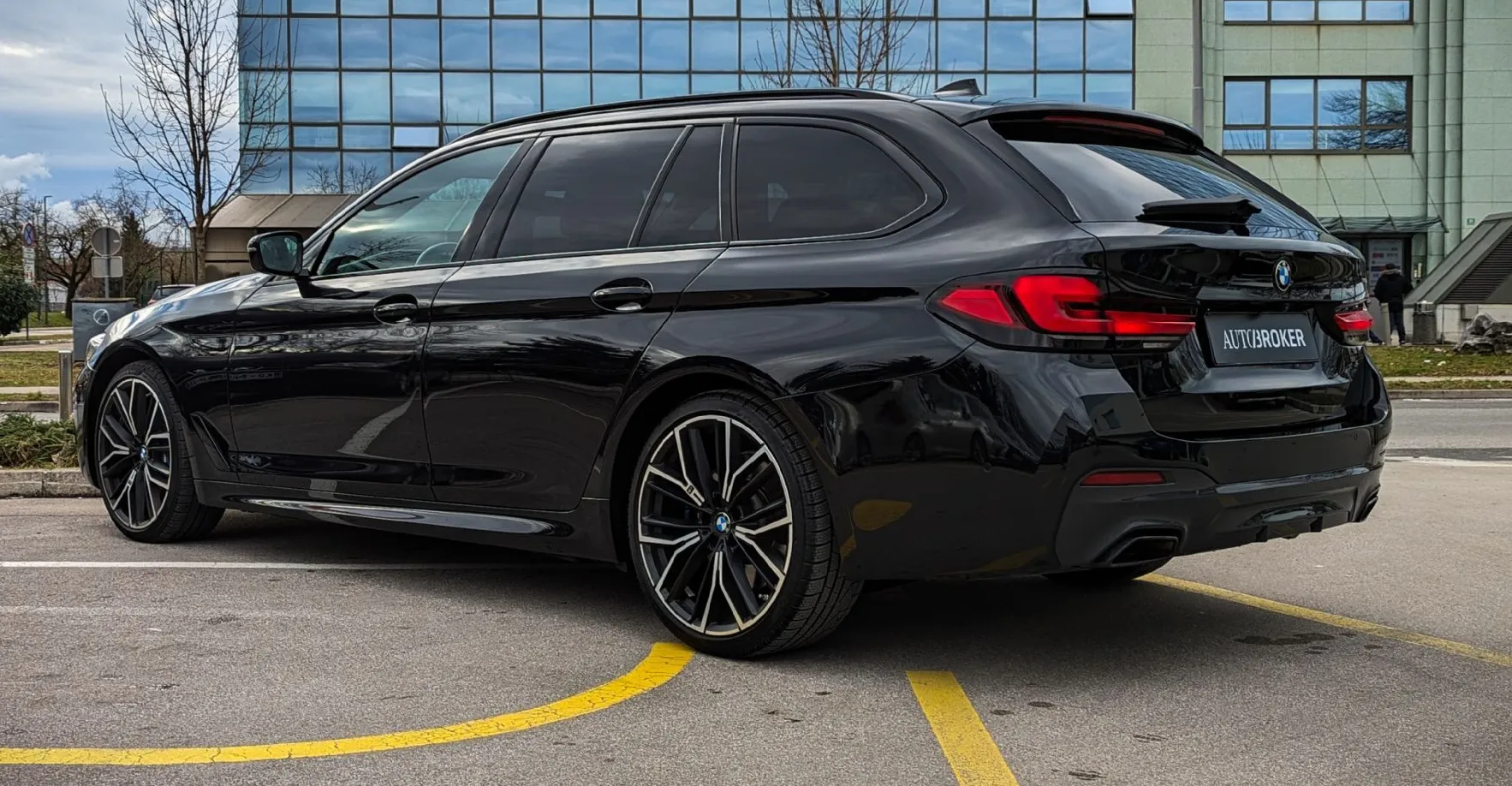 Zunanja slika - BMW Serija 5 - Touring: 530d xDrive M SPORT PAKET Head-Up Navi Kljuka - 7