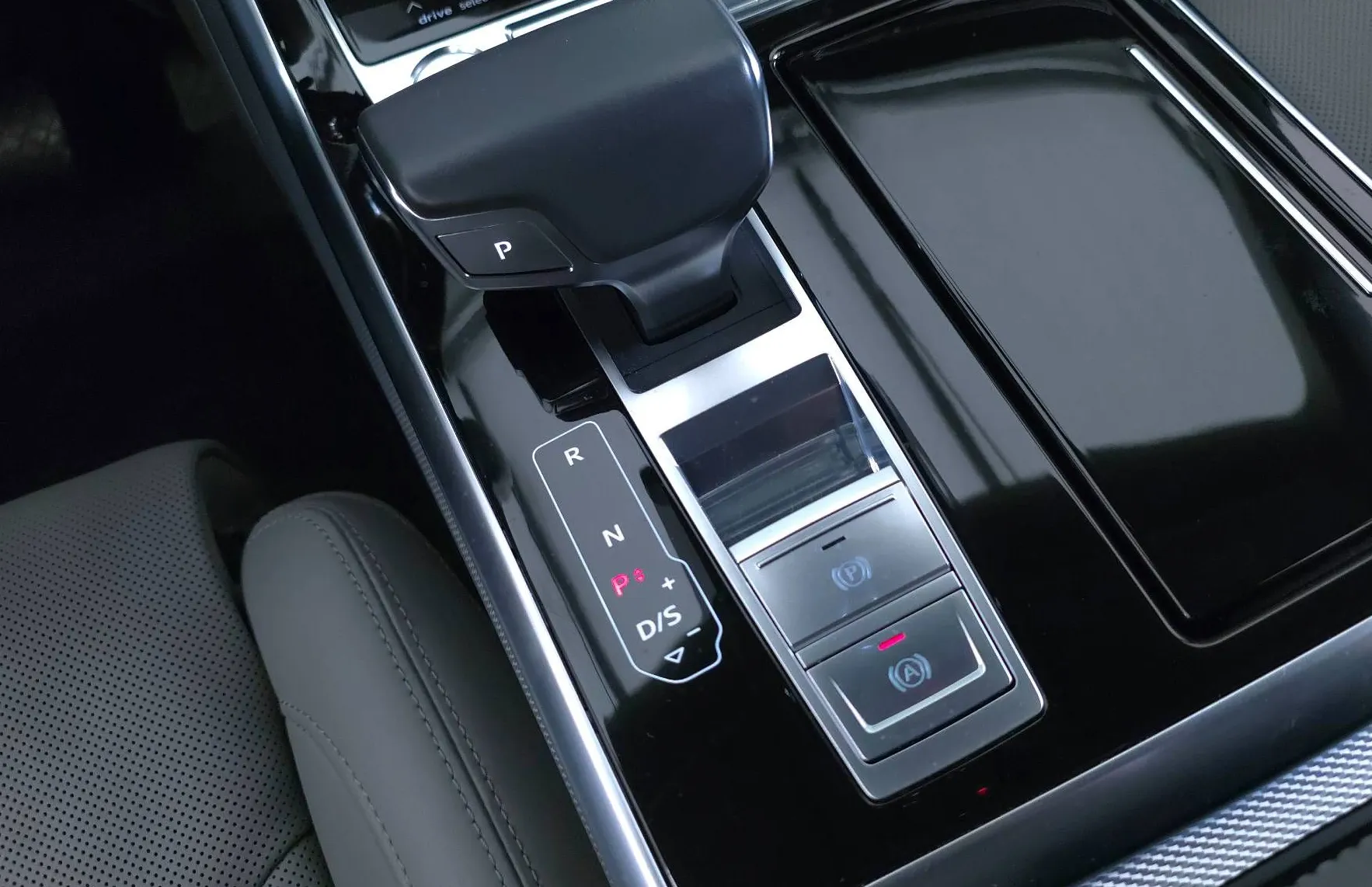Zunanja slika - Audi Q8 - 50 TDI- QUATTRO - ZRAČNO - HLAJ. SED. - KAMERA... - 15