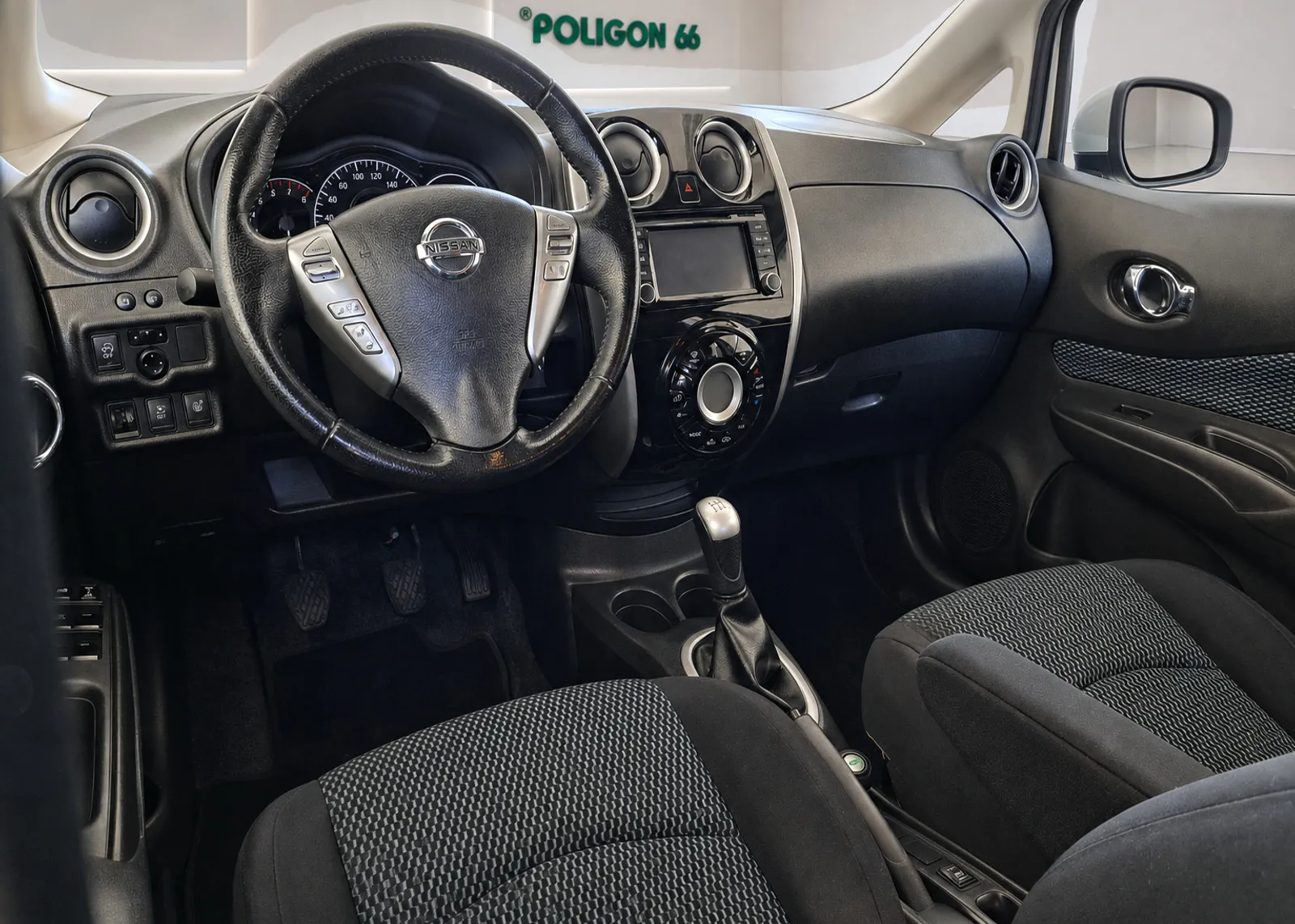 Notranja slika - Nissan Note - 1.2-SLOV.POREKLO-360 KAMERA-NAVI-GARANCIJA-M 2015 - 9