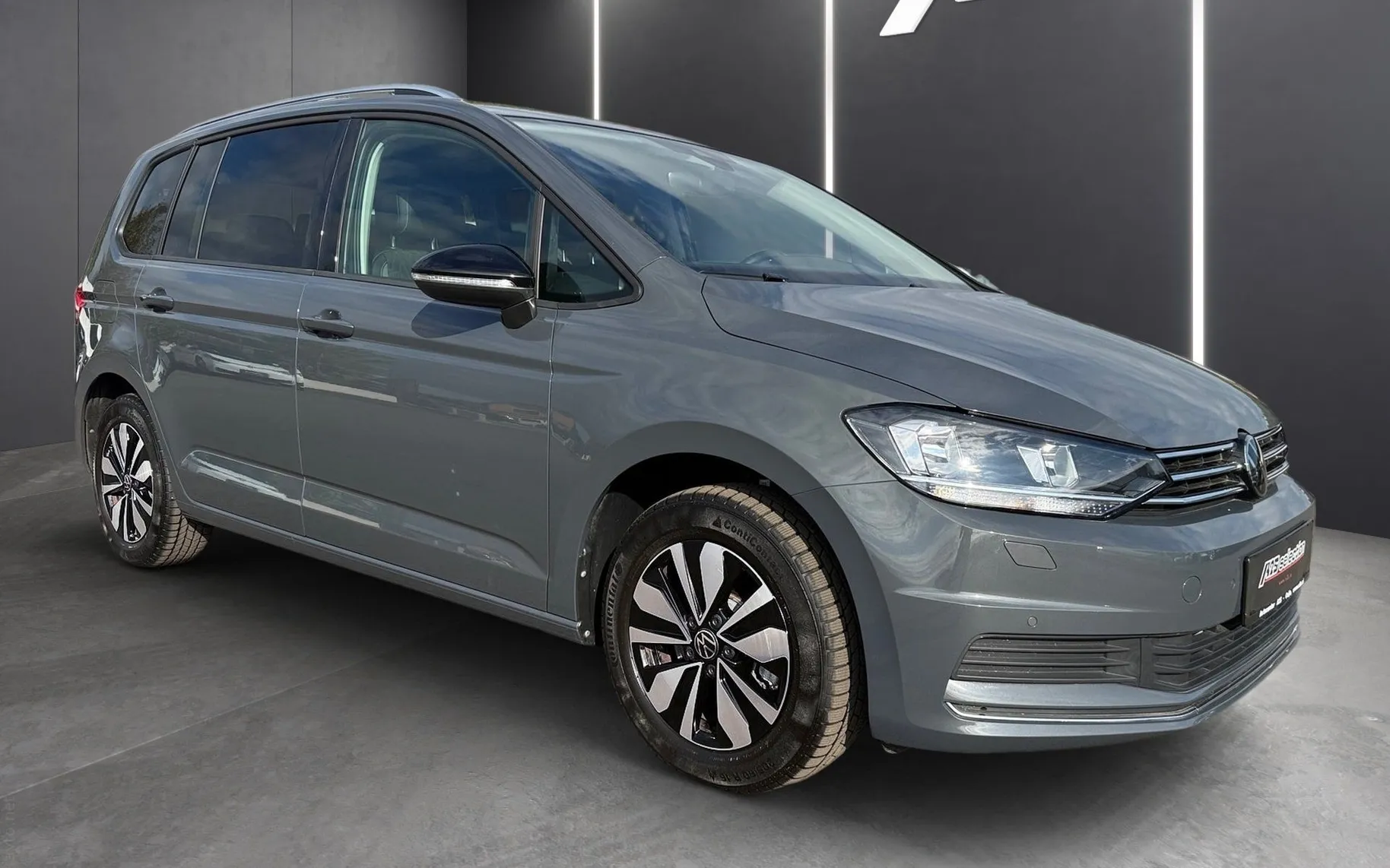 Zunanja slika - Volkswagen Touran - 1.5 TSI Family-ACC-Mrtvi kot-Virtual-4x ogr.sedeži - 2