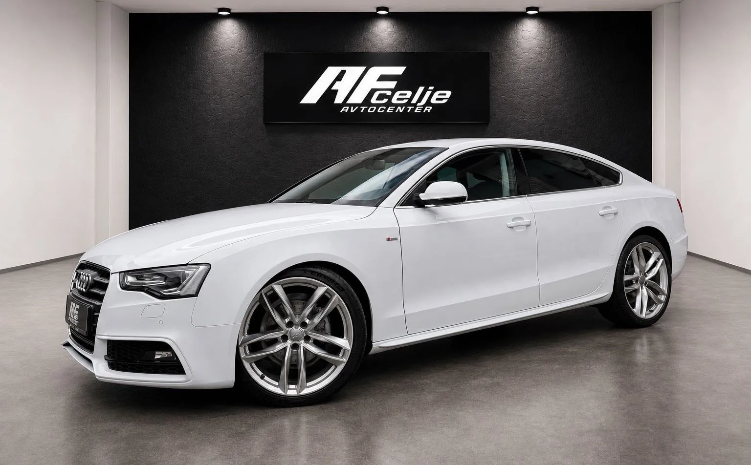 Zunanja slika - Audi A5 Sportback - 2.0 TDI-3X S LINE-LIZING ZA TUJCE-XENON+LED... - 1