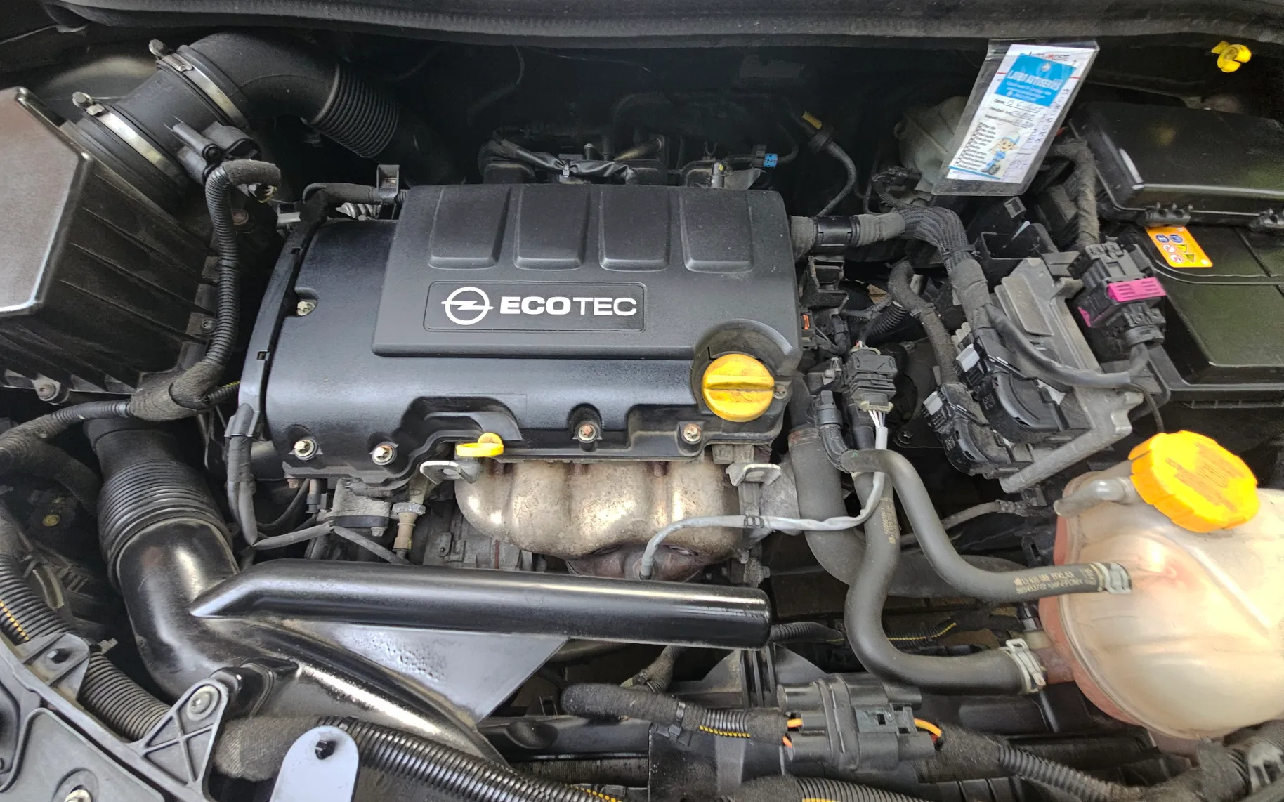 Notranja slika - Opel Corsa - Active 1,4 16V - 14