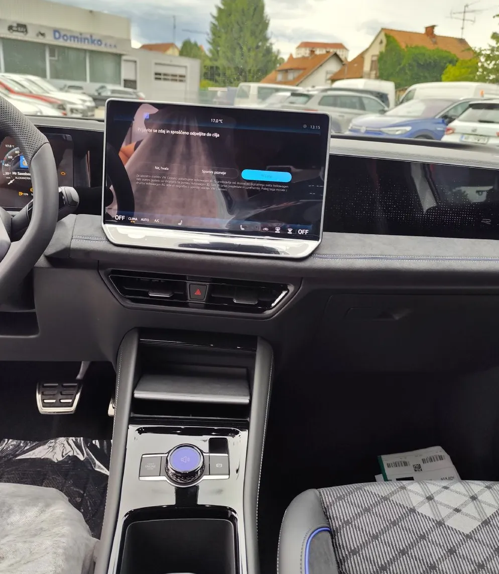 Zunanja slika - Volkswagen Tiguan - 2.0 TDI BMT 4Joy DSG - 7