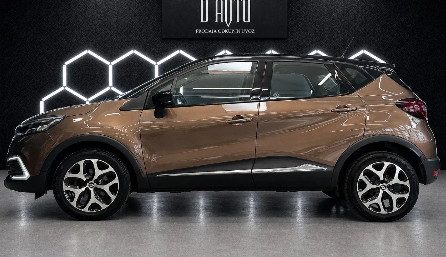 Zunanja slika - Renault Captur - TCe 120 Energy Intens SAMO 53000km-SLO POREKLO - 4