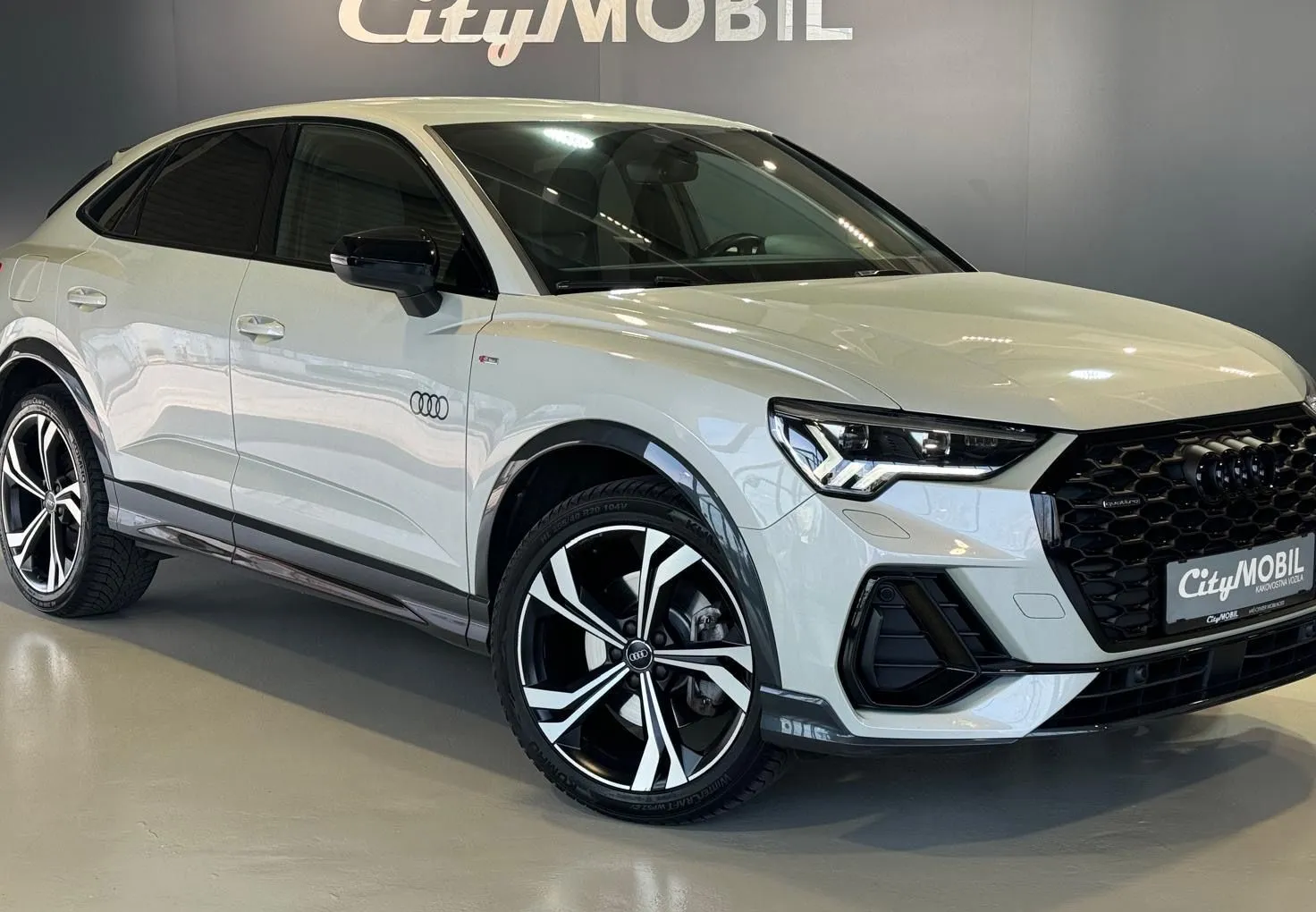 Zunanja slika - Audi Q3 - Sportback 45TFSI-QUATTRO-S LINE-EDITION1-RADAR-LANE-VIRTUAL - 2
