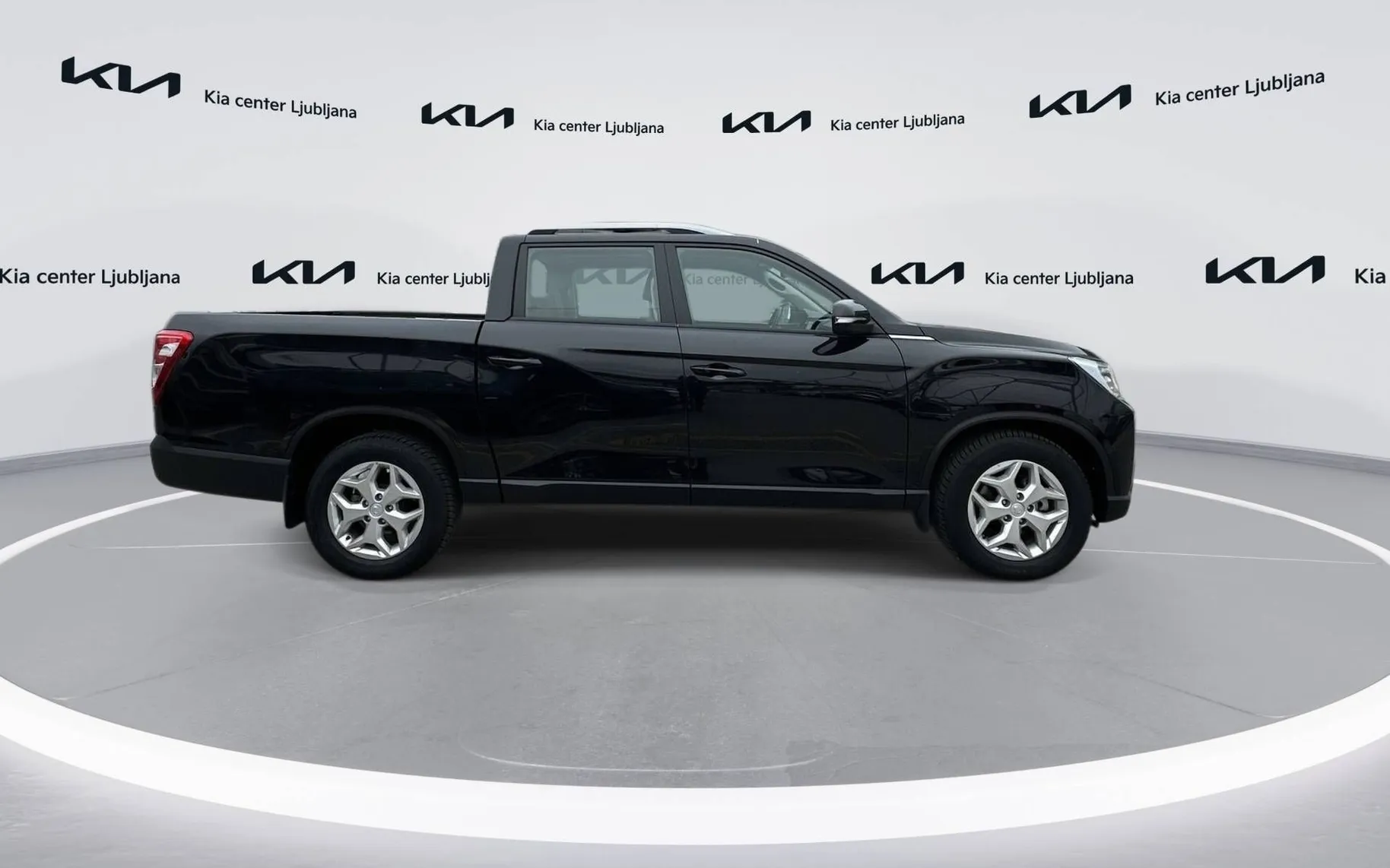 Zunanja slika - SsangYong Musso - Grand 2.2 XDi Ultimate 4WD AT... - 4