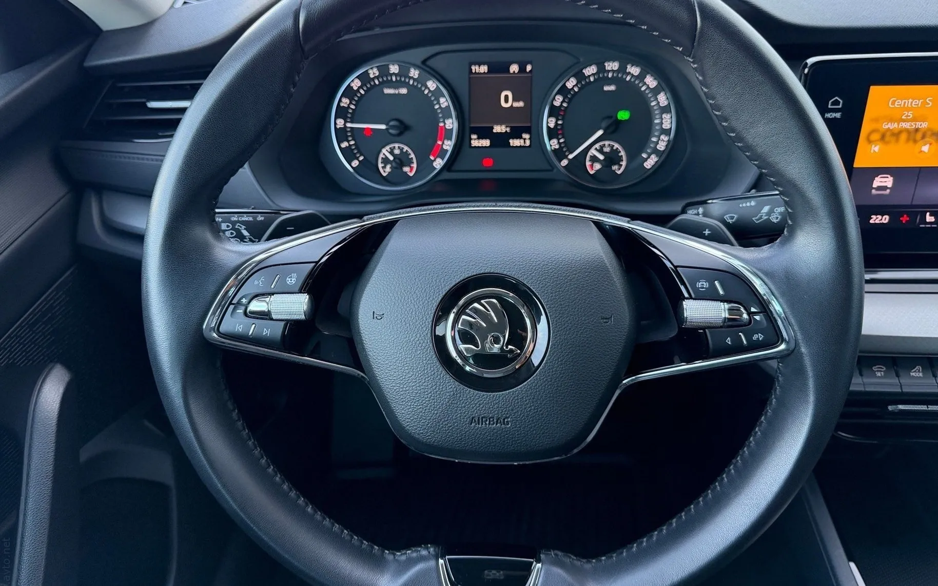 Notranja slika - Škoda Octavia - 2.0 TDI Ambition DSG-LED-PDC-Vzvr. kamera-AppConn. - 8