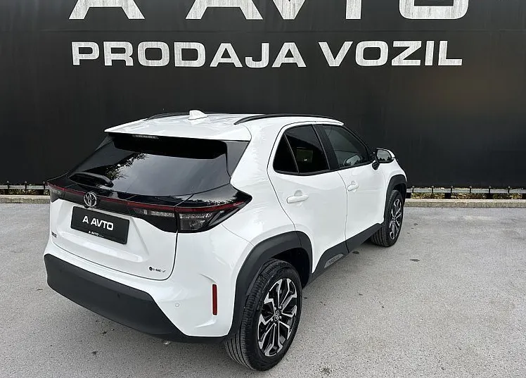 Zunanja slika - Toyota Yaris Cross - 1.5 VVT-i hibrid Sport-NAVI-KAMERA-LED-FULL ASSIS - 6