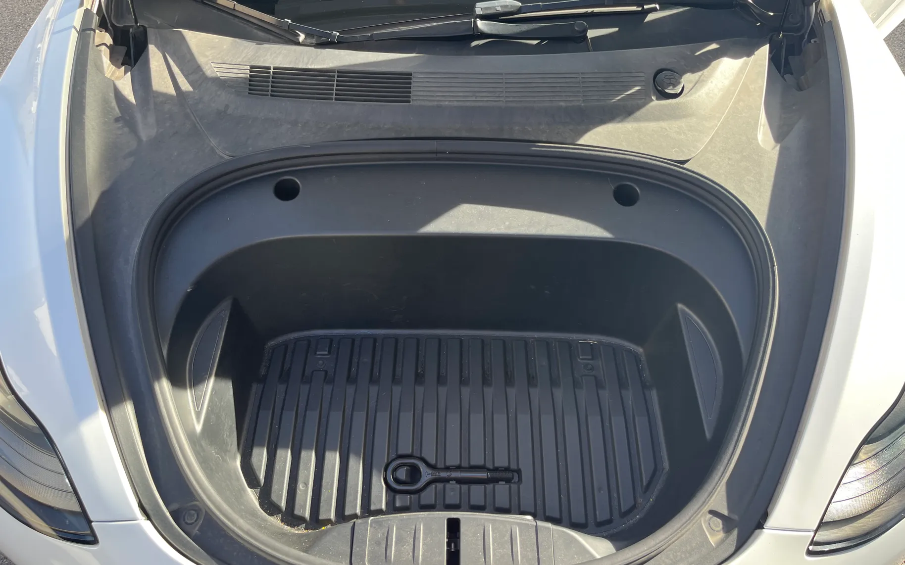 Notranja slika - Tesla Model 3 - 3D3 / 3D7 - 14