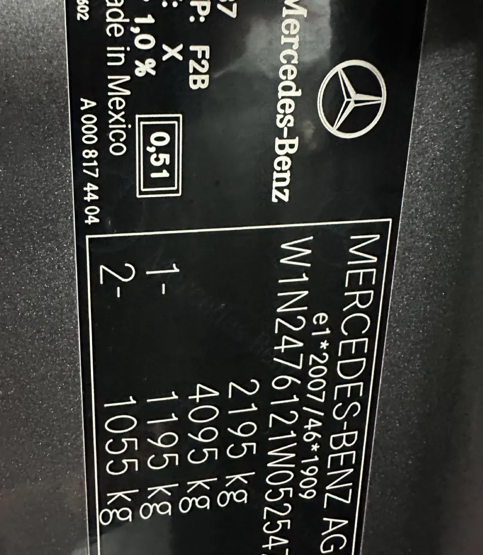 Zunanja slika - Mercedes-Benz GLB-Razred - GLB 200 d.KAMERA.USNJE.ACC.LED.NAVI.SAMO 137.000KM - 18