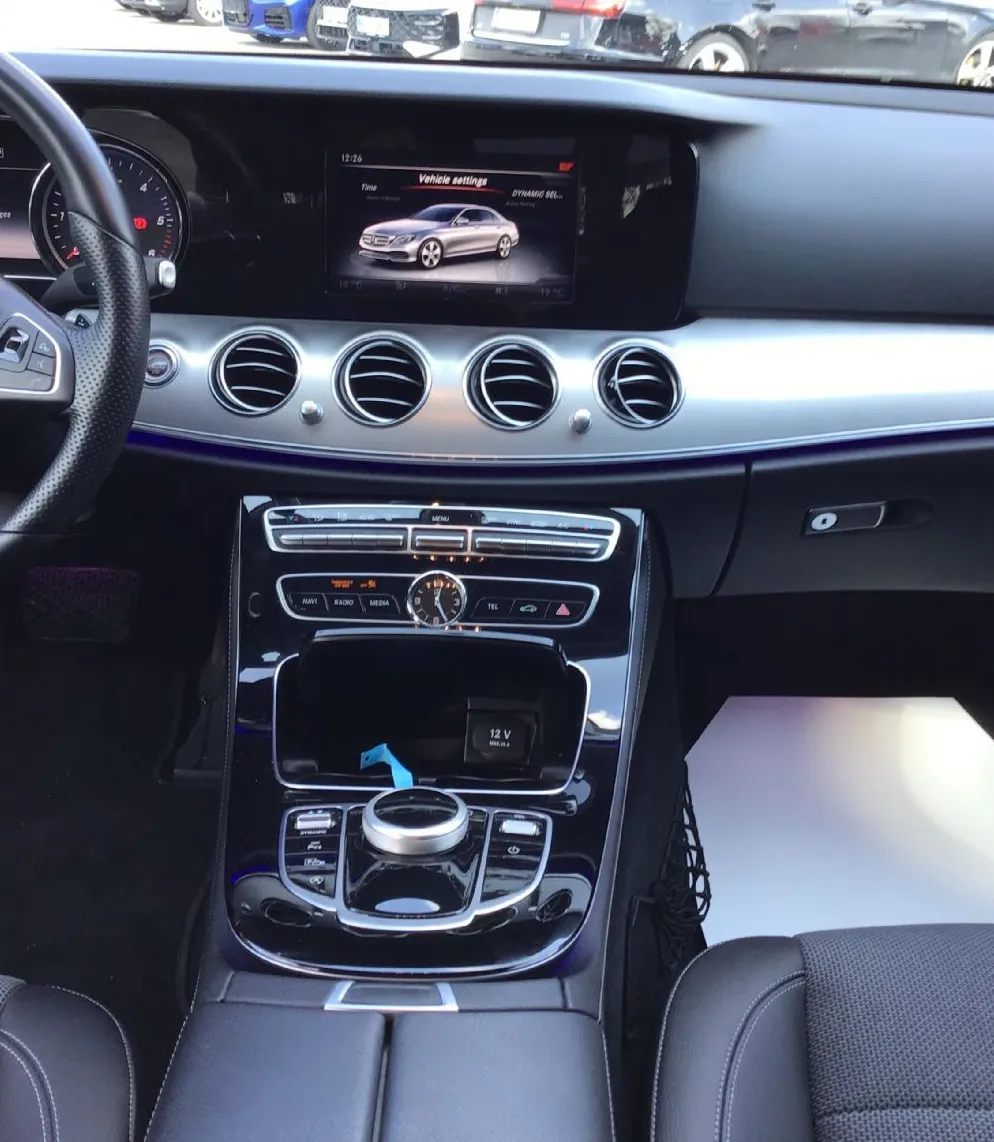 Zunanja slika - Mercedes-Benz E-Razred - E 220 d AMG Style. kamera. navi. LED - 11