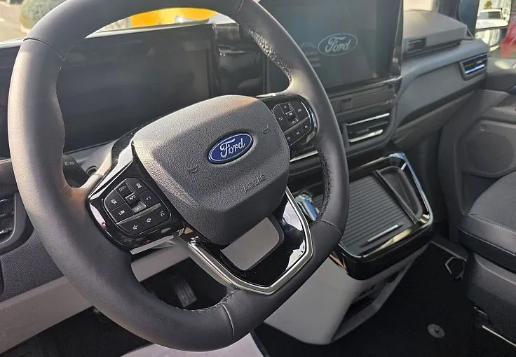 Zunanja slika - Ford Tourneo - Custom ACTIVE 2.0TDCi 125kw 170KM  A8 - 12