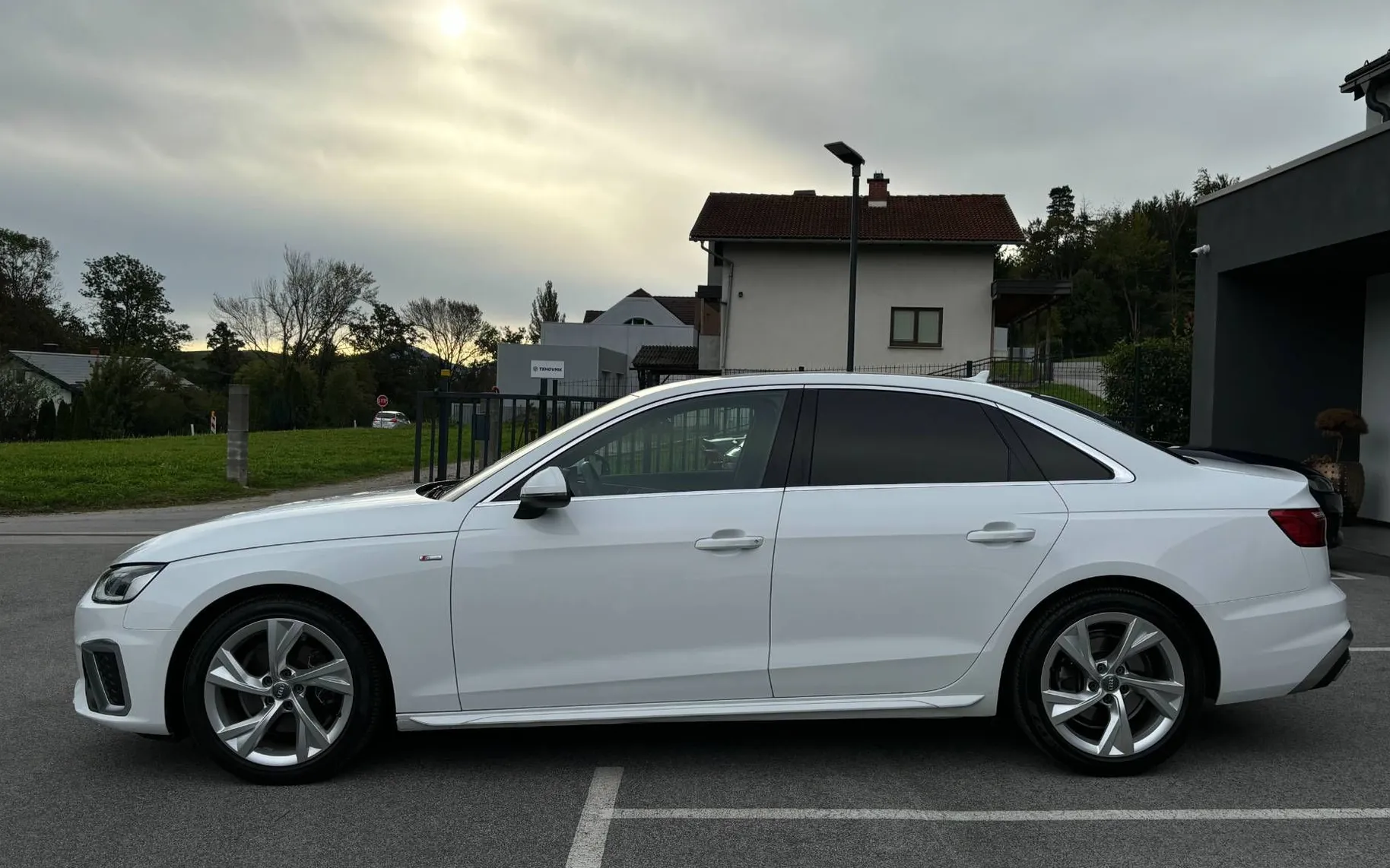 Zunanja slika - Audi A4 - 35 TDI S tronic S line LED-KAMERA-NAVI - 5