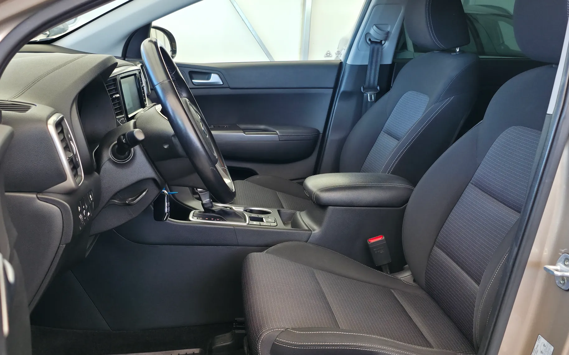 Zunanja slika - KIA Sportage - 1,6 T-GDI FRESH ISG DCT - 4