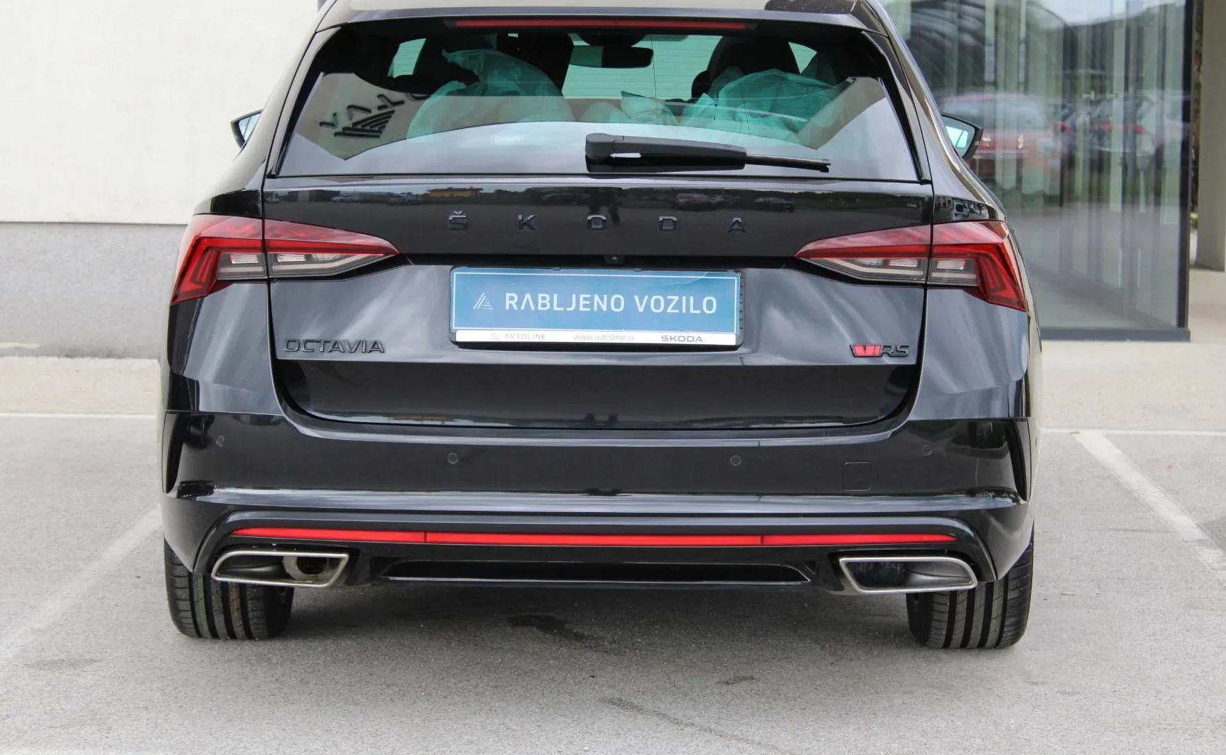 Zunanja slika - Škoda Octavia - Combi 2.0TDI RS DSG HEAD UP CANTON DCC KAM PANO - 4