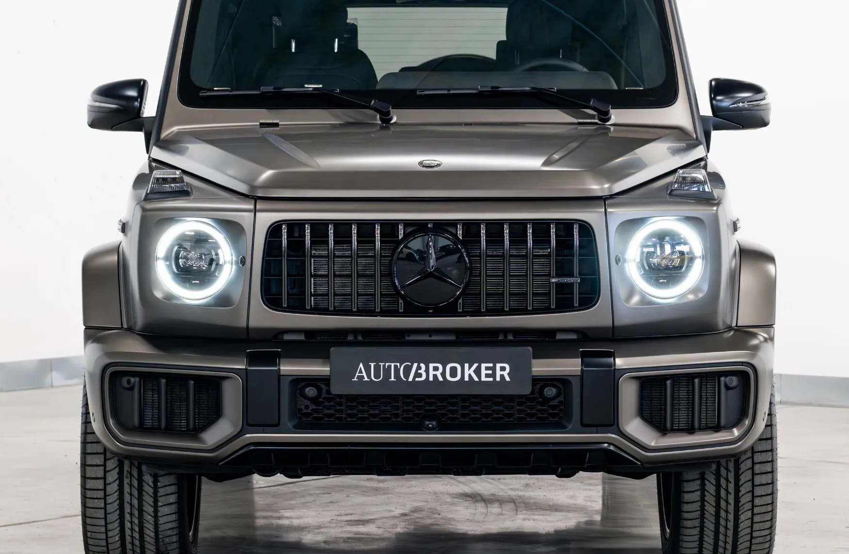 Zunanja slika - Mercedes-Benz G-Razred - MB G63 AMG MY 2026 - MONZA GREY MAGNO - VSA OPREMA - 2