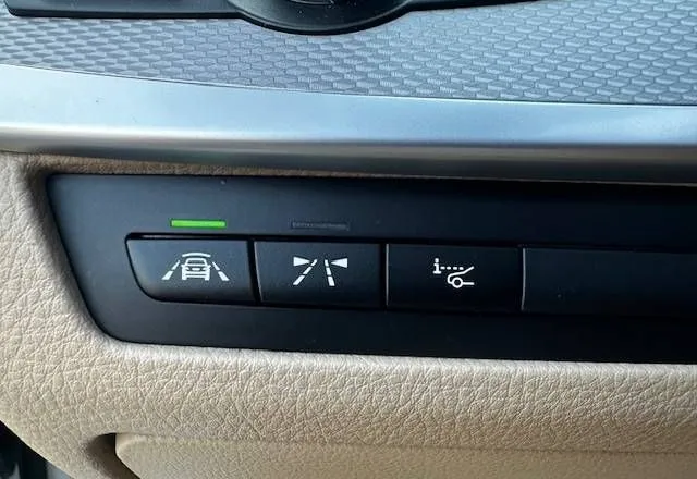 Zunanja slika - BMW serija 5: - 520D-XDRIVE-ŠIBEDAH-KAMERA-HEAD UP-USNJE-ACC-SLO - 4